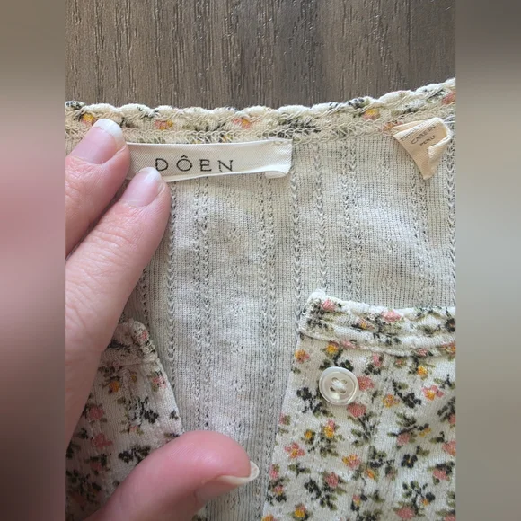 Dôen Paola Tee in Sunlit Secret Garden - Picture 7 of 13